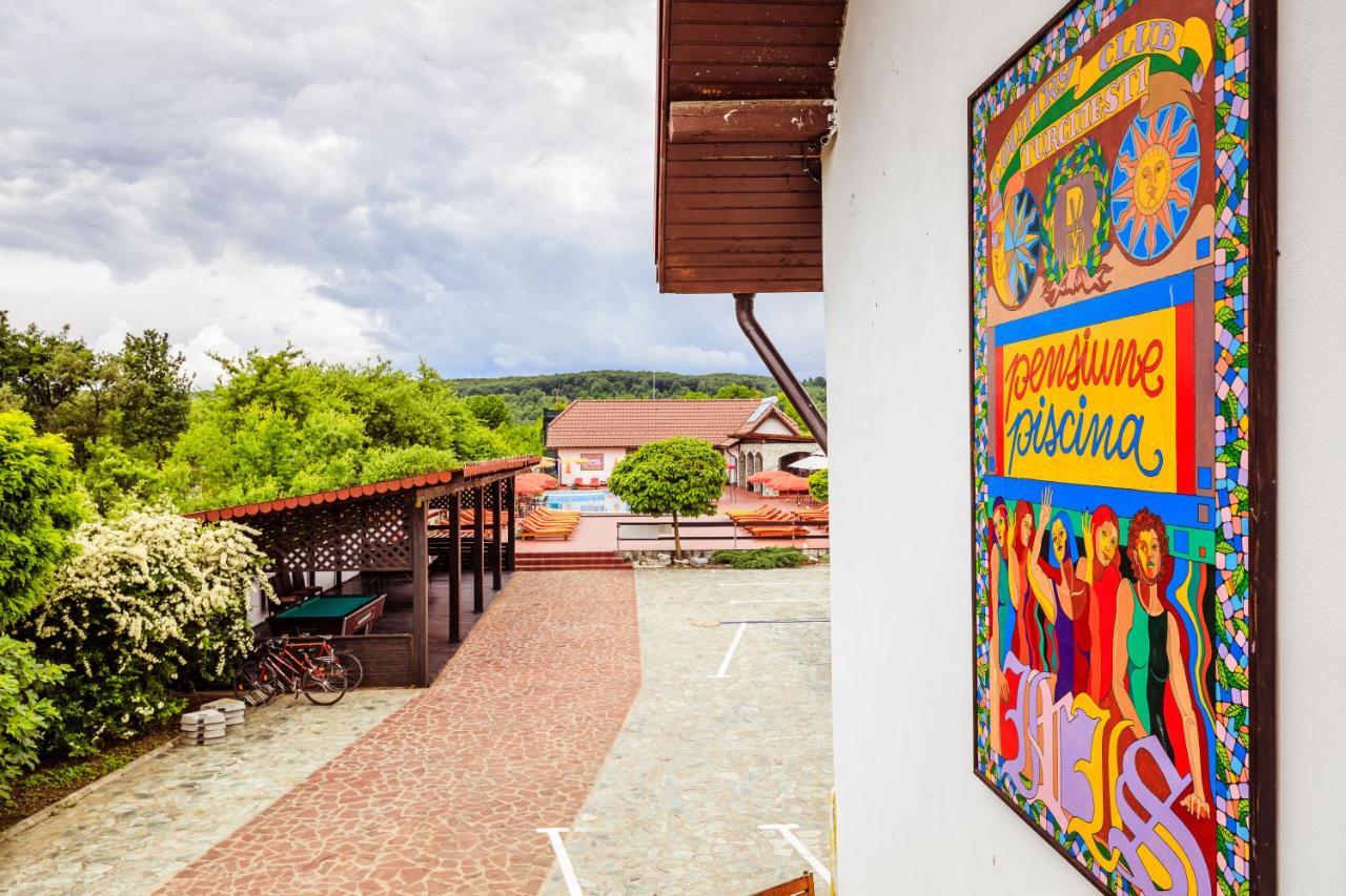 Pensiunea Iris Resort *