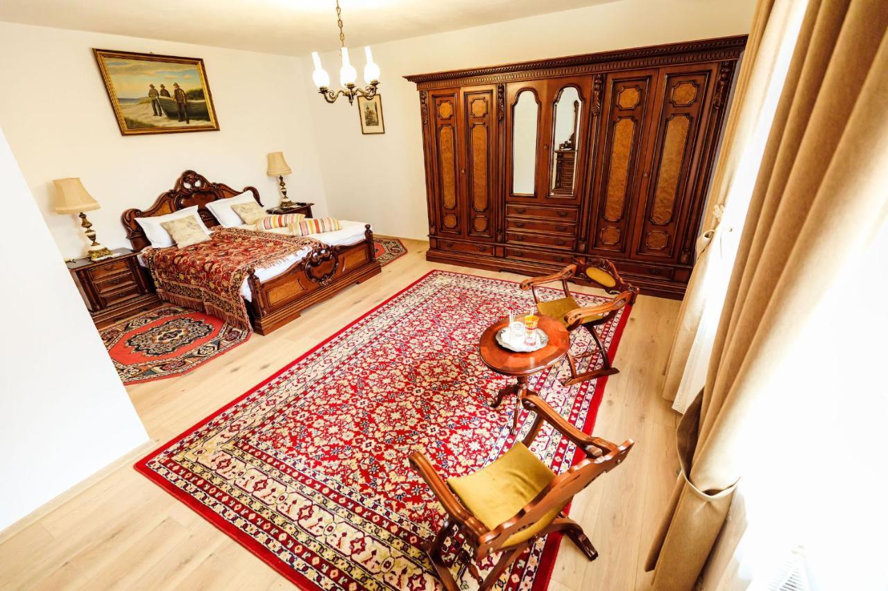 Resort Pensiunea Iris Turcineşti