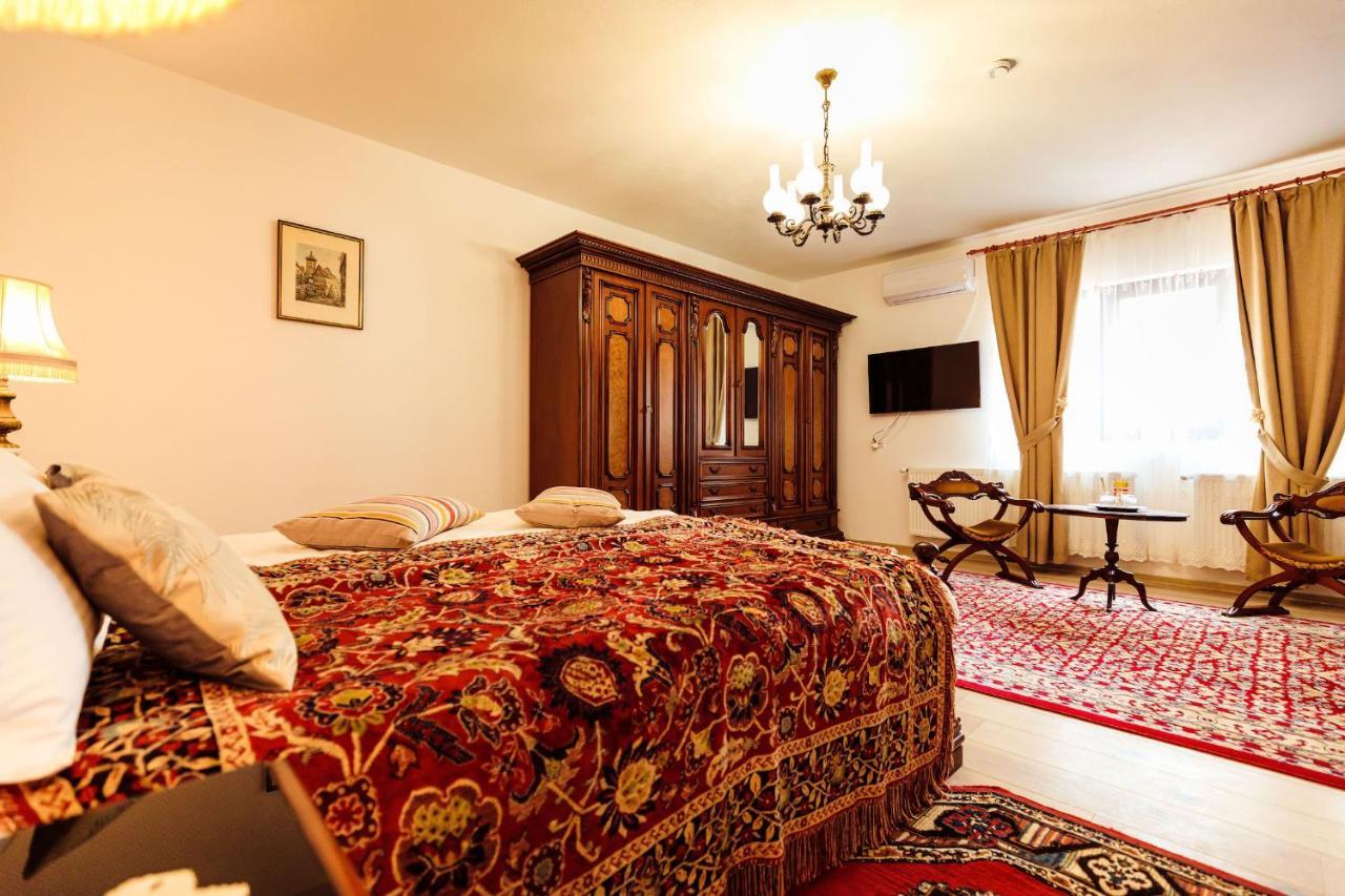 Resort Pensiunea Iris *